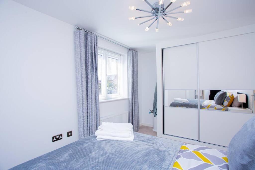 Mills Apartment - Two bedroom en-suite apartment Northampton Eksteriør billede